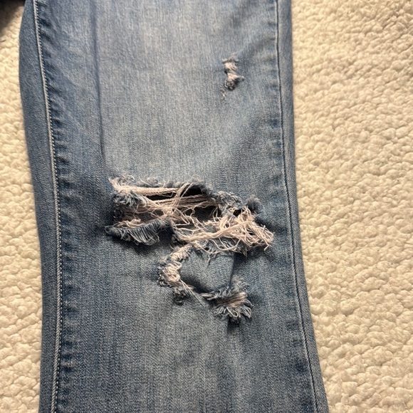 Judy Blue Boyfriend Jeans in Blue with Distressed Details - Picture 6 of 10